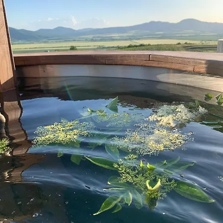 Glamping Domik Tokaj شقة Mala Trna
